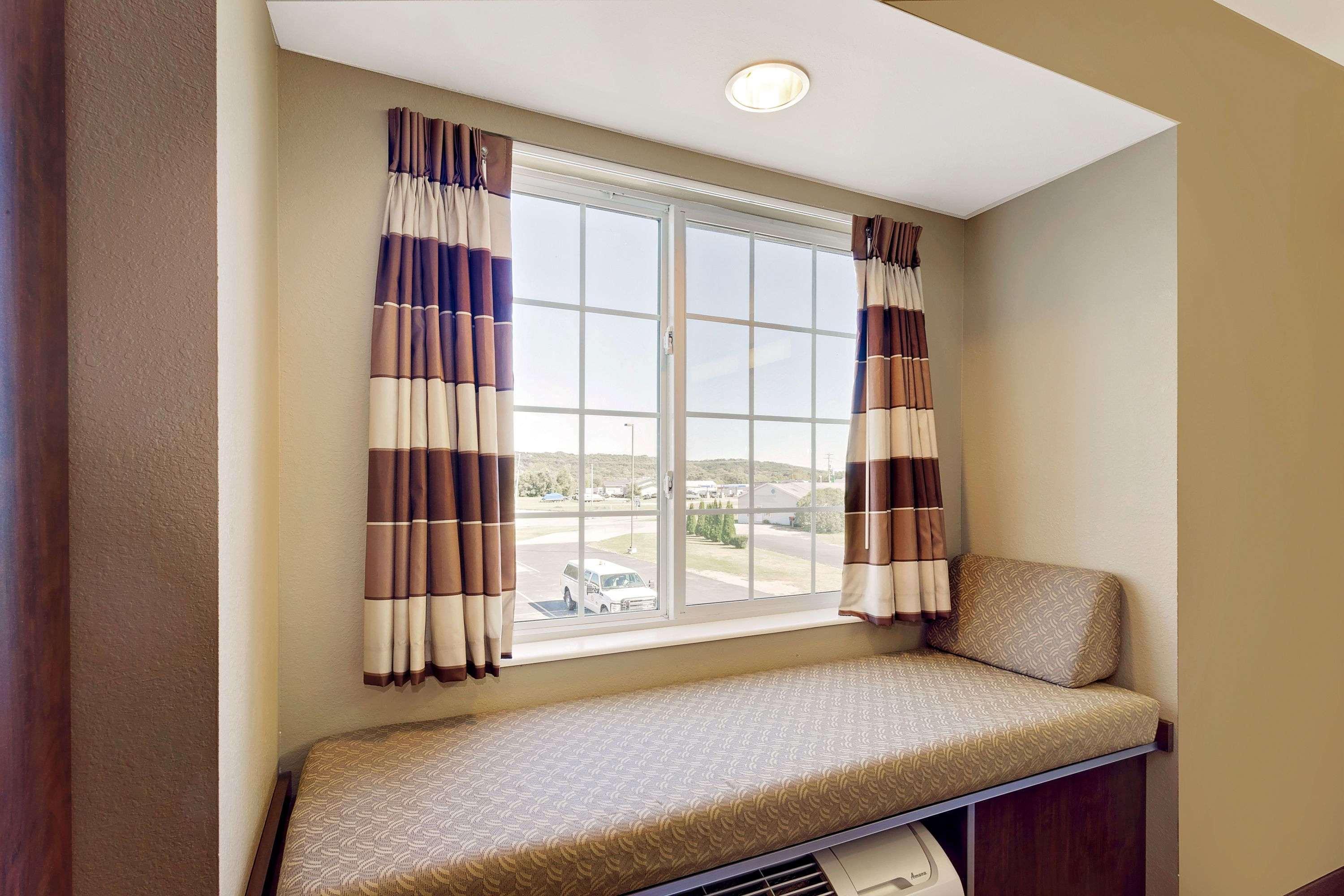 Microtel Inn & Suites By Wyndham Prairie Du Chien Dış mekan fotoğraf