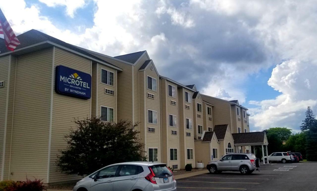 Microtel Inn & Suites By Wyndham Prairie Du Chien Dış mekan fotoğraf